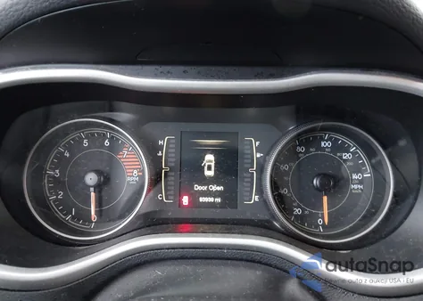 2018 Jeep Cherokee Latitude Plus 4X4 z USA, uszkodzony, nr VIN 1C4PJMLX2JD604056